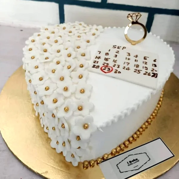 Vanilla heart shaped with calender-cake