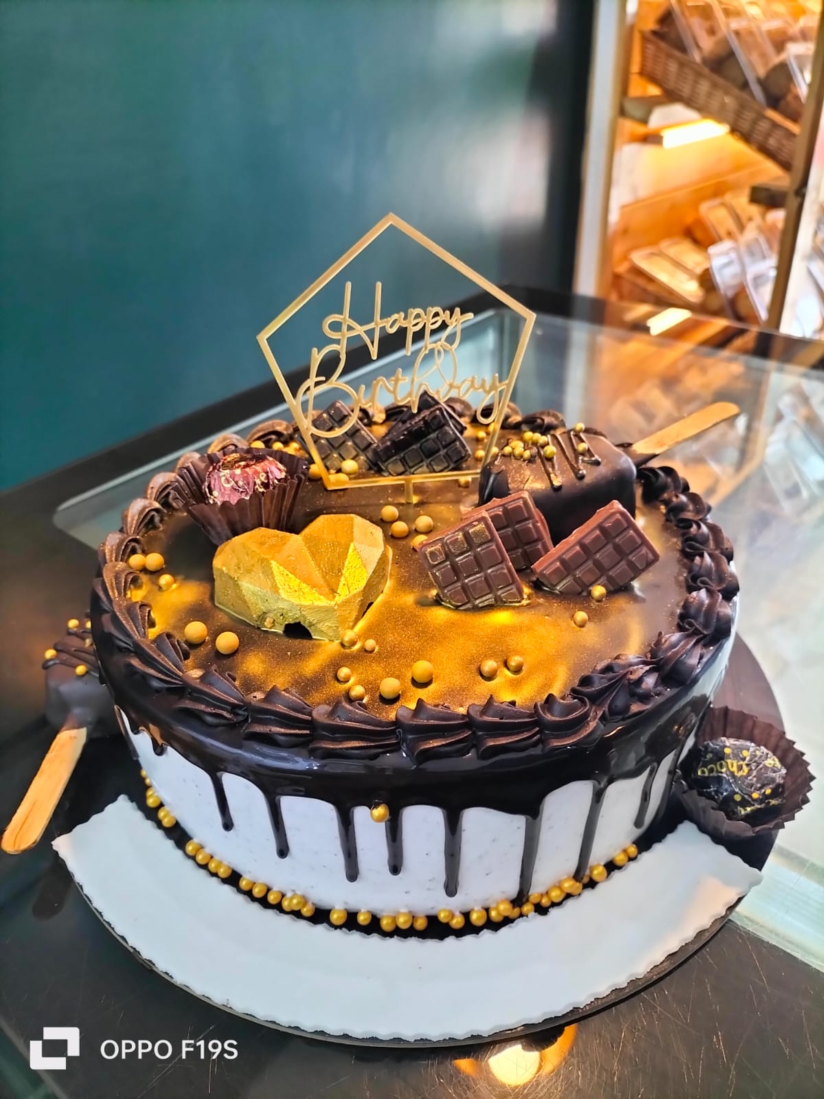 Chocolate truffle with golden Heart Cake