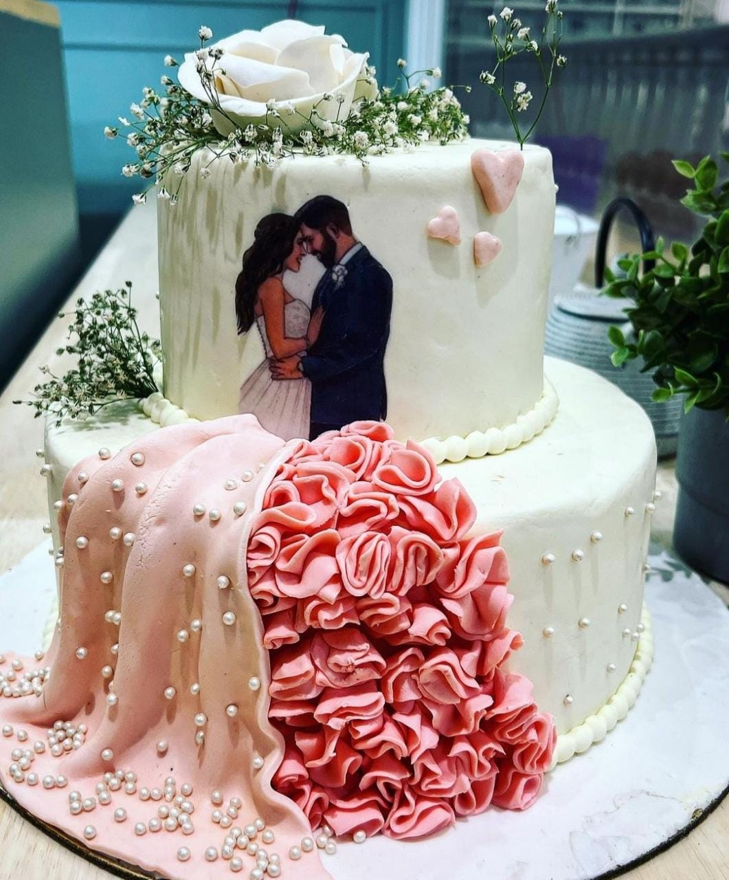 wedding cake with customized picture