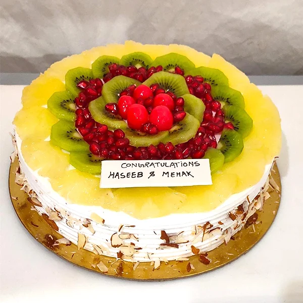 Fresh fruit cheese cream cake